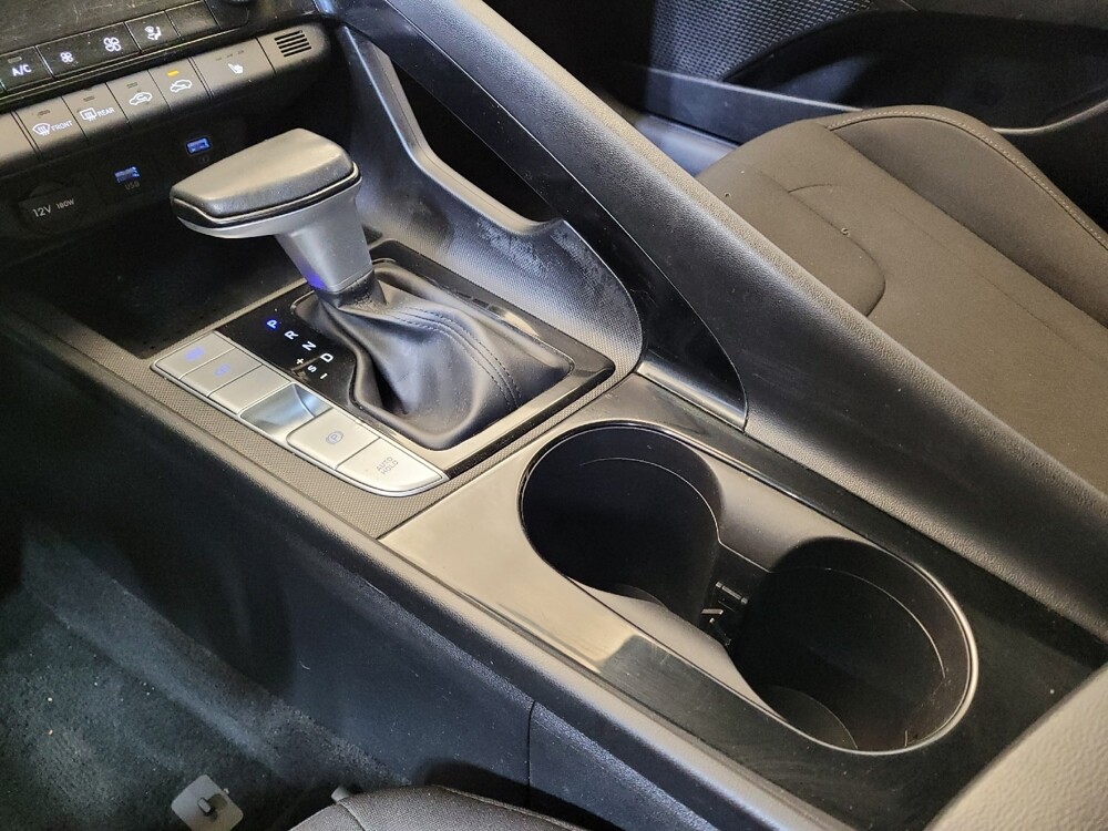 2023 Hyundai Elantra in Cincinnati, OH 45255 - 18123120 26