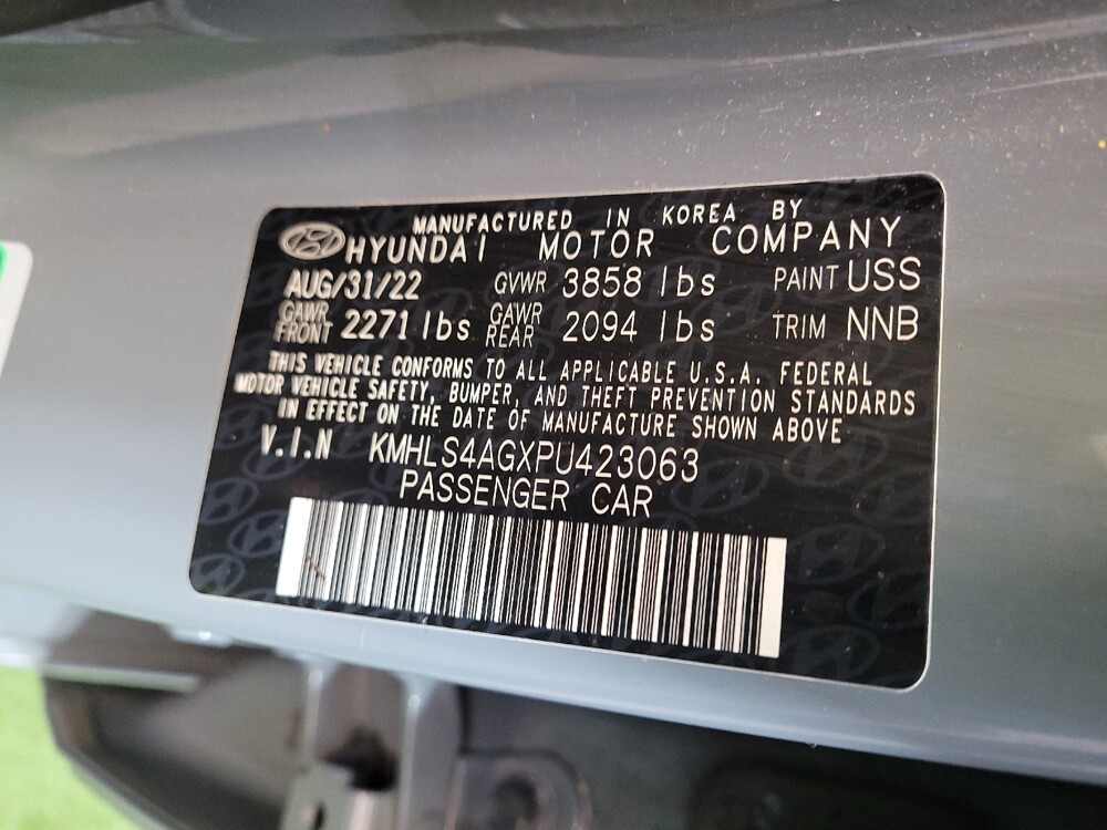 2023 Hyundai Elantra in Cincinnati, OH 45255 - 18123120 33