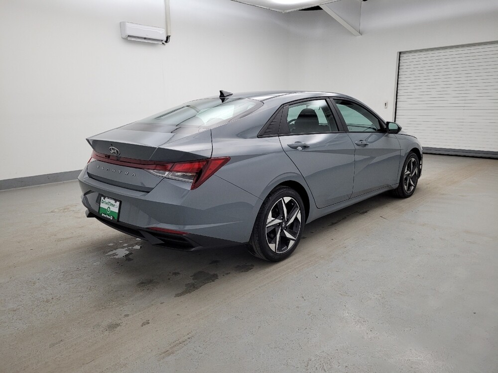 2023 Hyundai Elantra in Cincinnati, OH 45255 - 18123120 10
