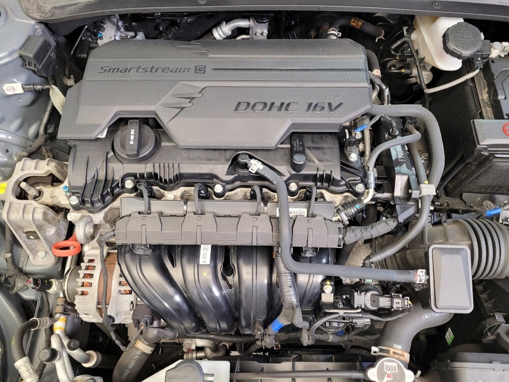 2023 Hyundai Elantra in Cincinnati, OH 45255 - 18123120 30