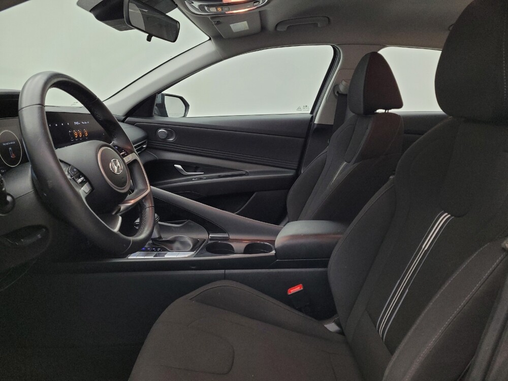 2023 Hyundai Elantra in Cincinnati, OH 45255 - 18123120 17