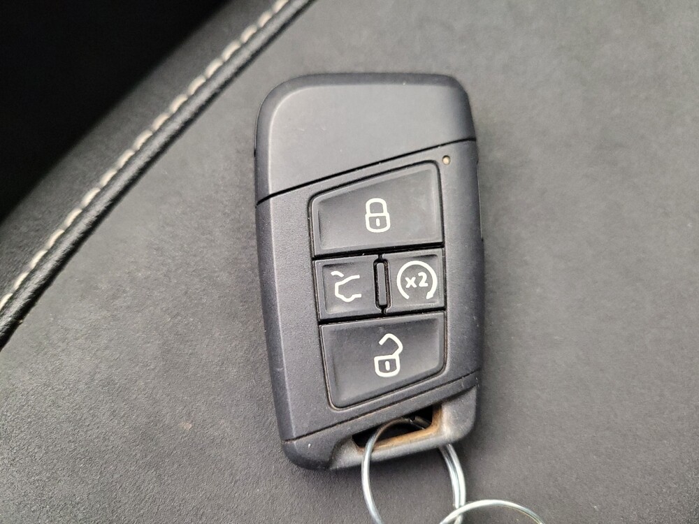 2023 Volkswagen Taos in Columbus, OH 43228 - 18123121 32