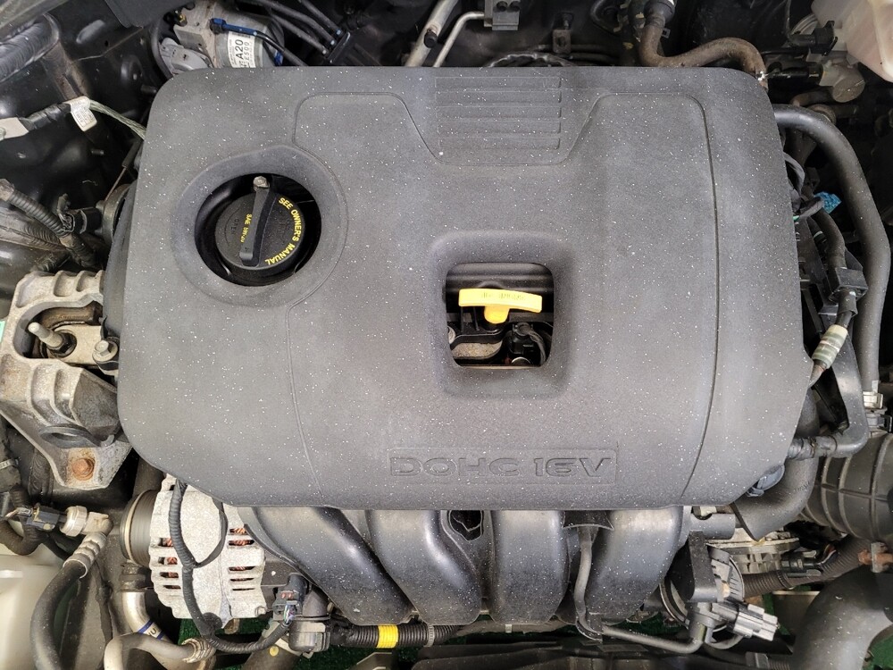 2018 Hyundai Elantra in Columbus, OH 43228 - 18123122 30