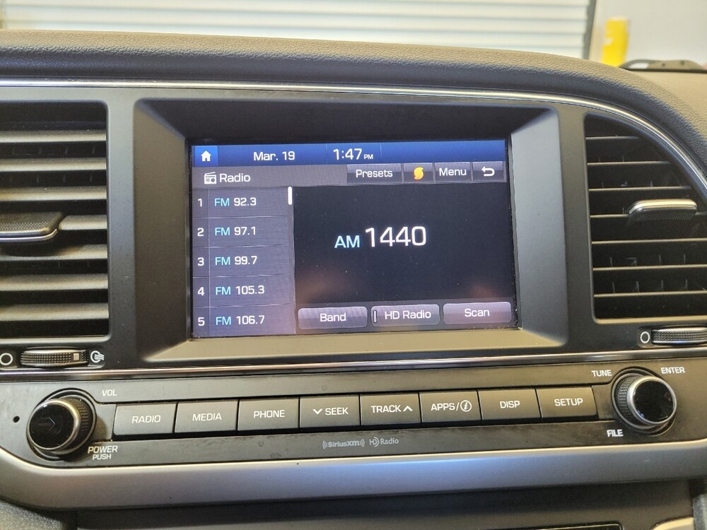 2018 Hyundai Elantra in Columbus, OH 43228 - 18123122 25