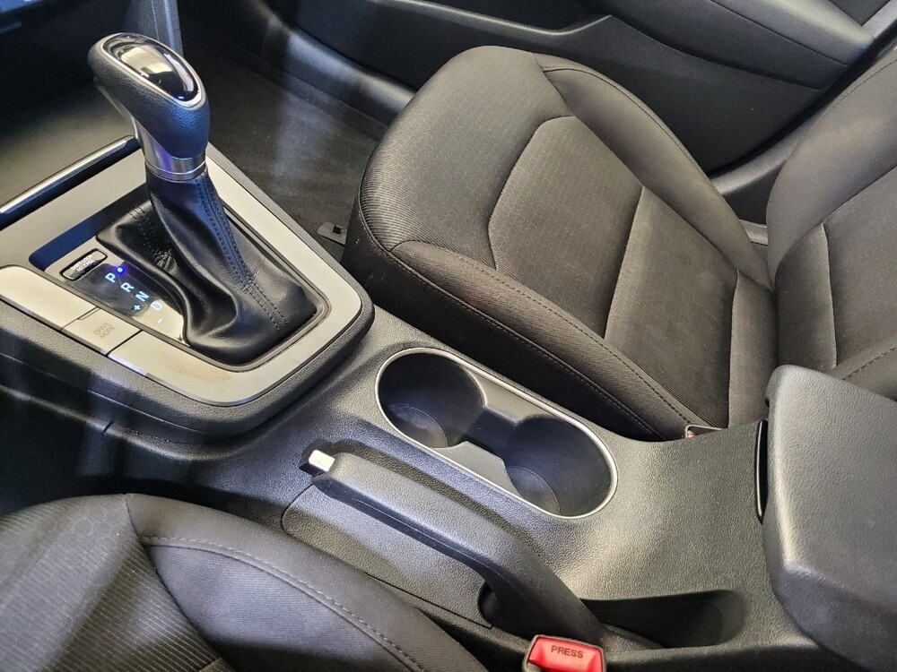 2018 Hyundai Elantra in Columbus, OH 43228 - 18123122 26