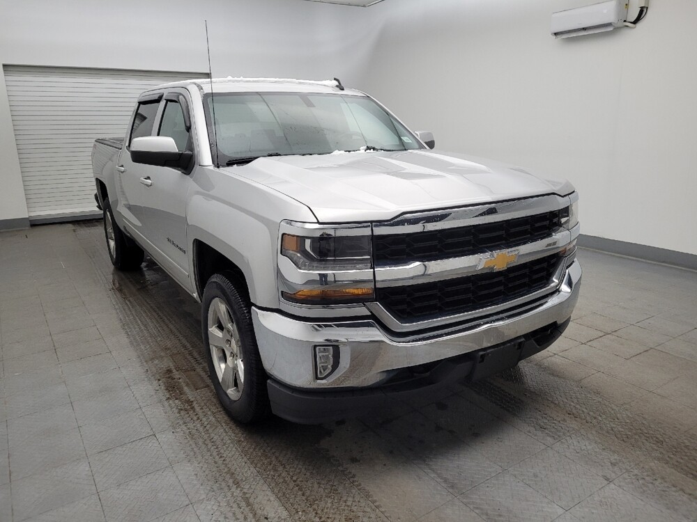 2018 Chevrolet Silverado 1500 in Maple Heights, OH 44137 - 18123125 13