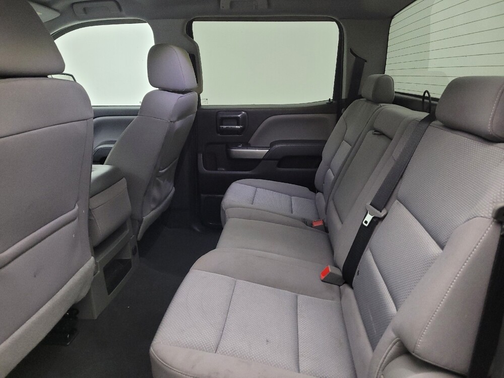 2018 Chevrolet Silverado 1500 in Maple Heights, OH 44137 - 18123125 18