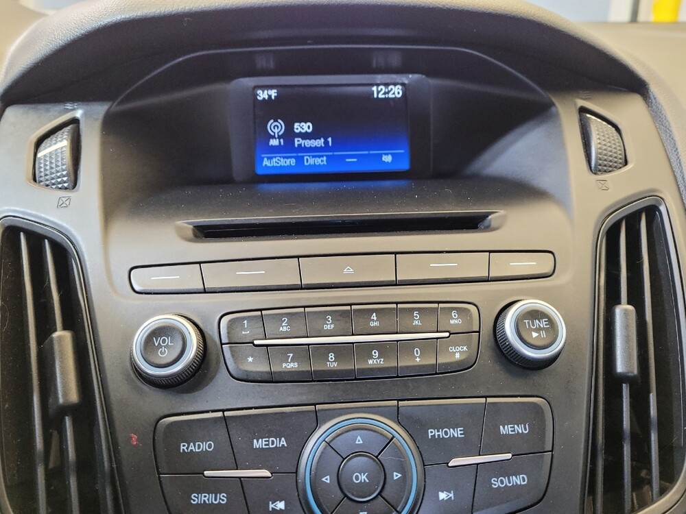 2017 Ford Focus in Columbus, OH 43228 - 18123126 25