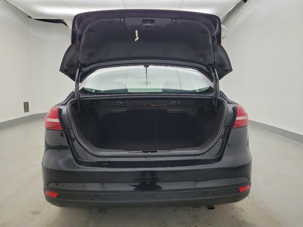 2017 Ford Focus in Columbus, OH 43228 - 18123126 29