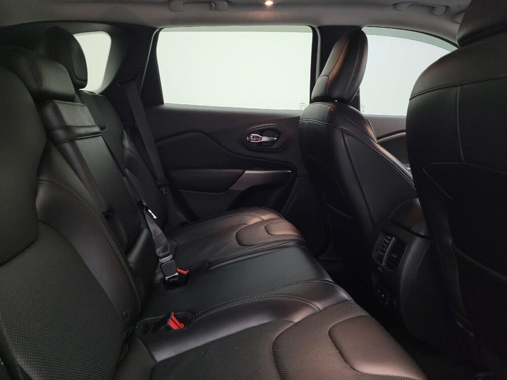 2019 Jeep Cherokee in Columbus, OH 43228 - 18123127 19