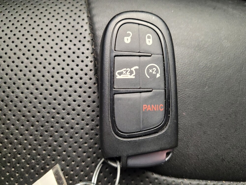 2019 Jeep Cherokee in Columbus, OH 43228 - 18123127 32