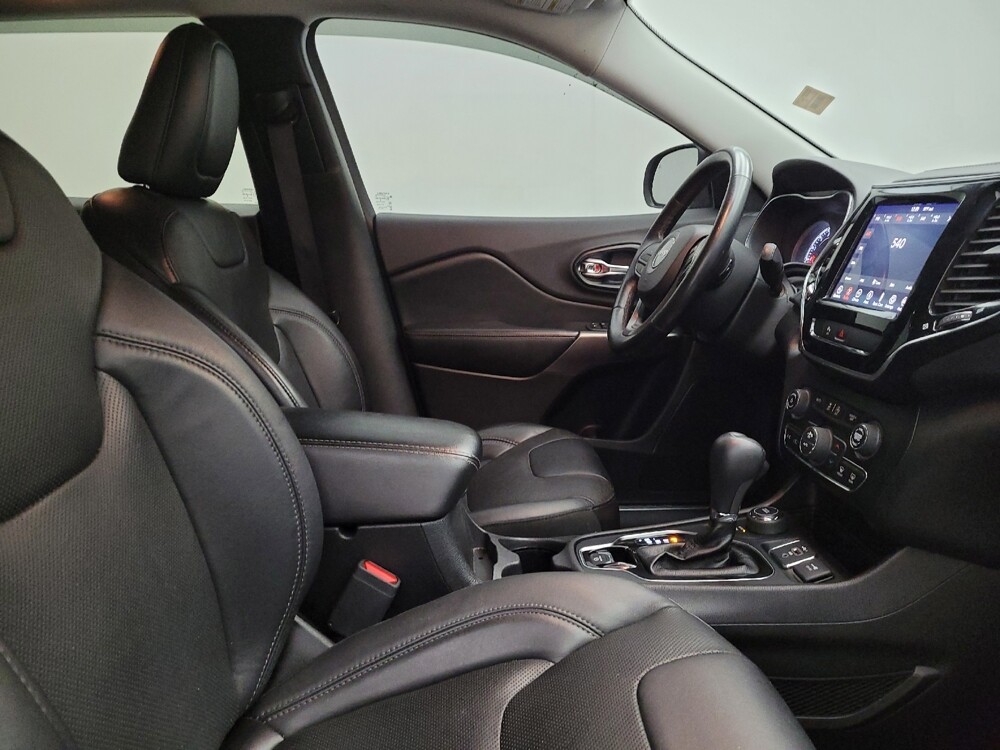 2019 Jeep Cherokee in Columbus, OH 43228 - 18123127 21