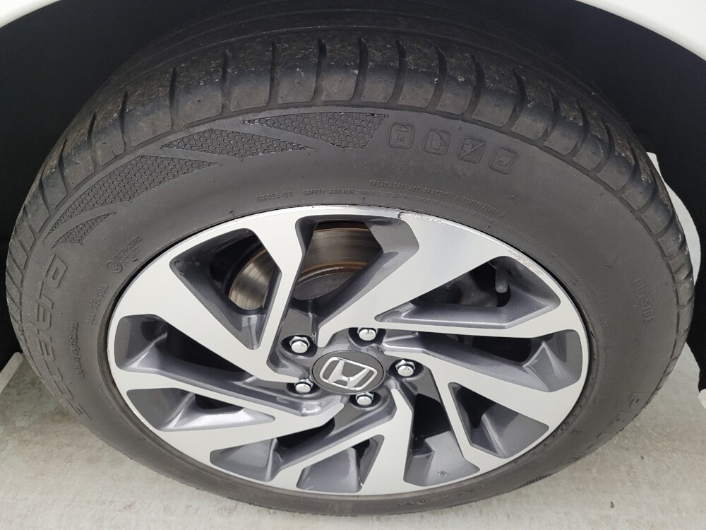 2019 Honda Civic in Louisville, KY 40258 - 18123128 31