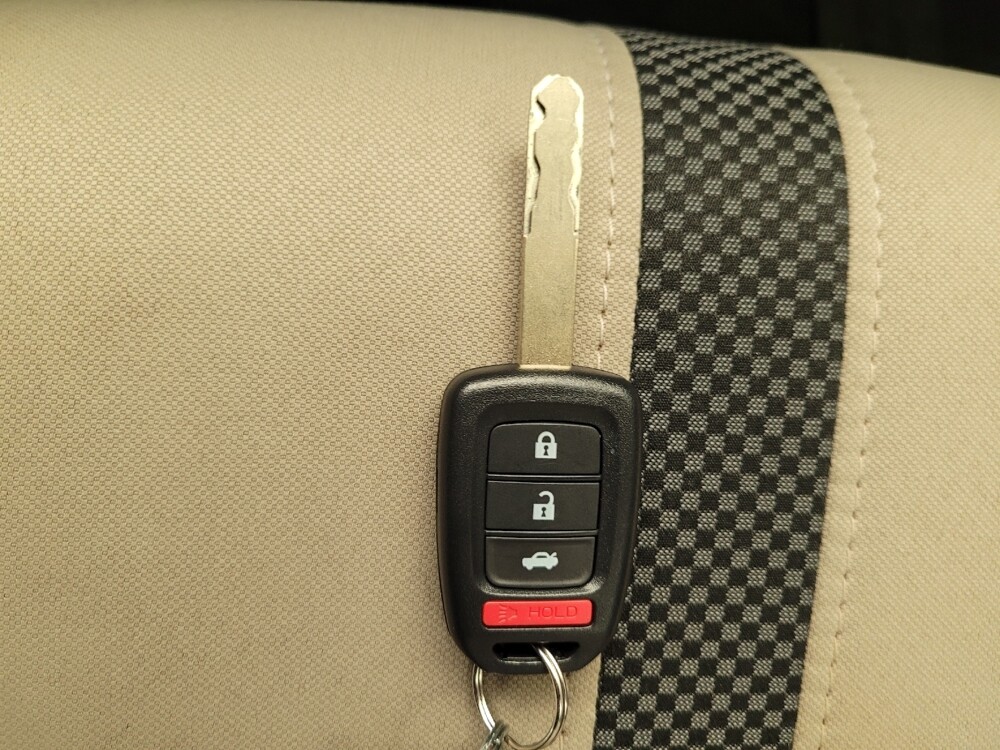 2019 Honda Civic in Louisville, KY 40258 - 18123128 32