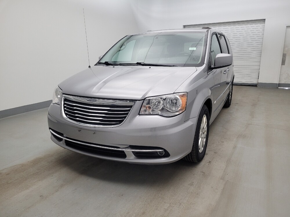 2015 Chrysler Town & Country in Louisville, KY 40258 - 18123129 15