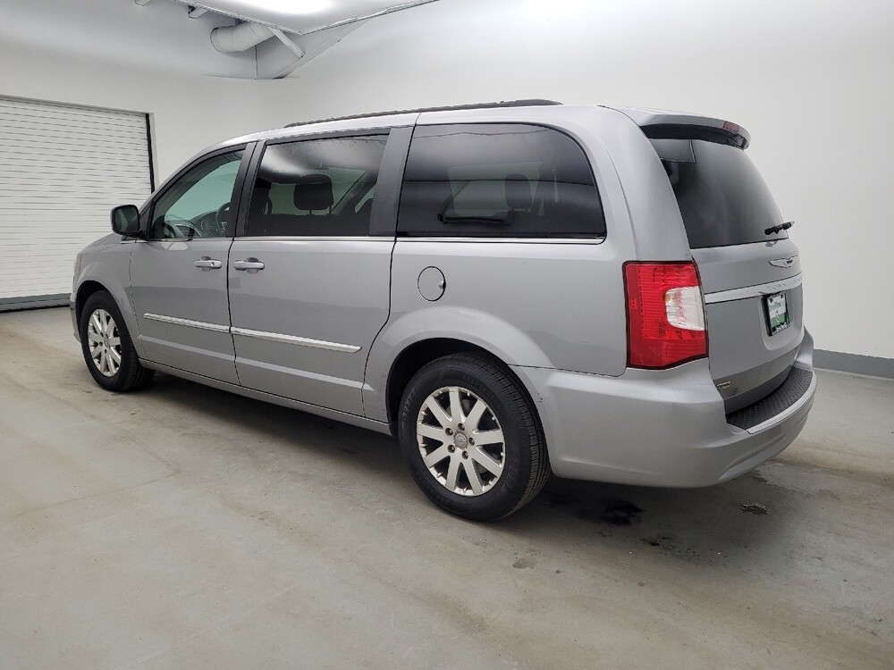 2015 Chrysler Town & Country in Louisville, KY 40258 - 18123129 3