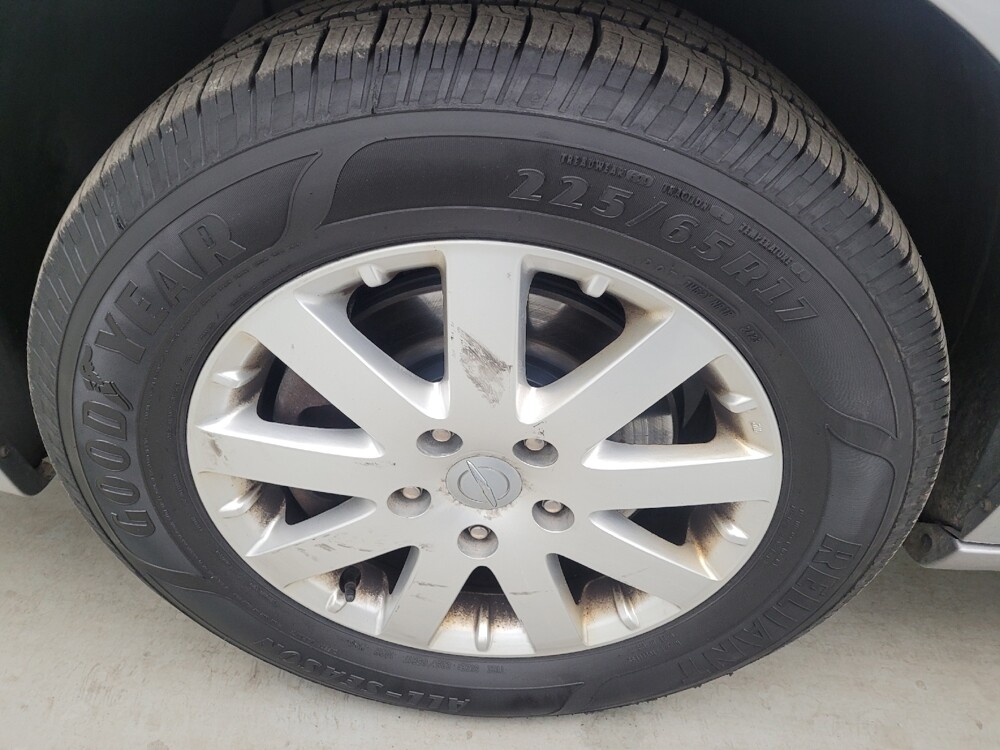 2015 Chrysler Town & Country in Louisville, KY 40258 - 18123129 31