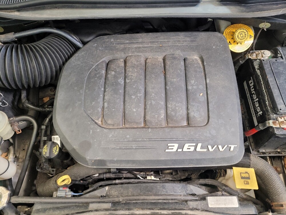 2015 Chrysler Town & Country in Louisville, KY 40258 - 18123129 30