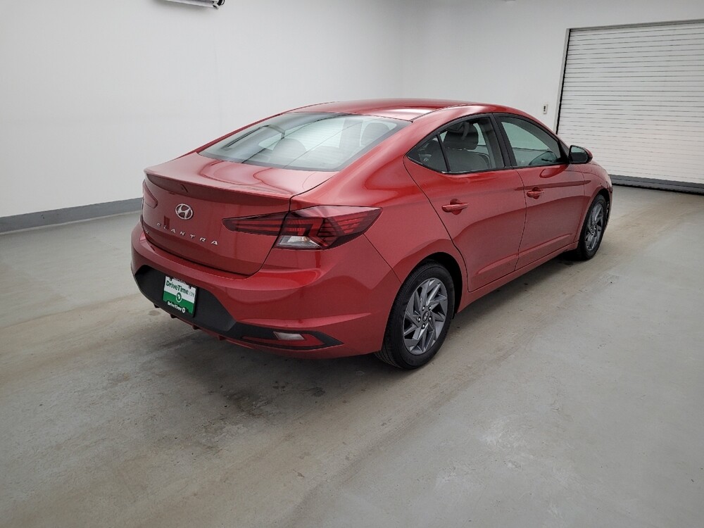 2020 Hyundai Elantra in Maple Heights, OH 44137 - 18123130 9