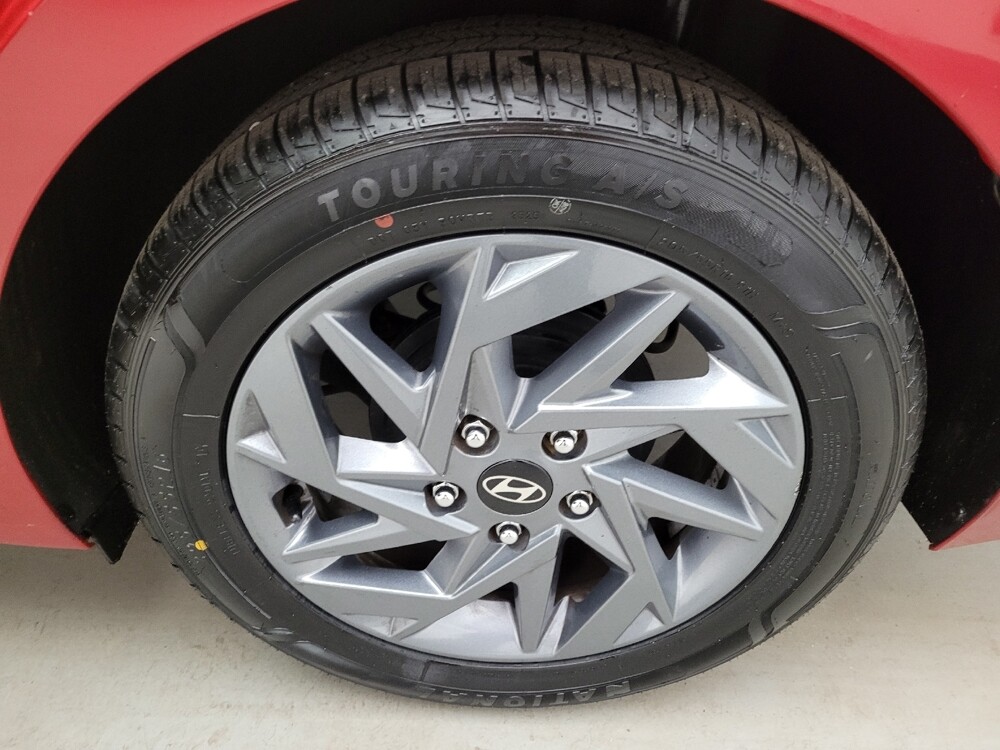 2020 Hyundai Elantra in Maple Heights, OH 44137 - 18123130 31