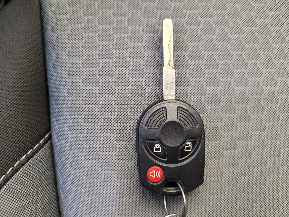 2018 Ford Escape in Columbus, OH 43228 - 18123131 32