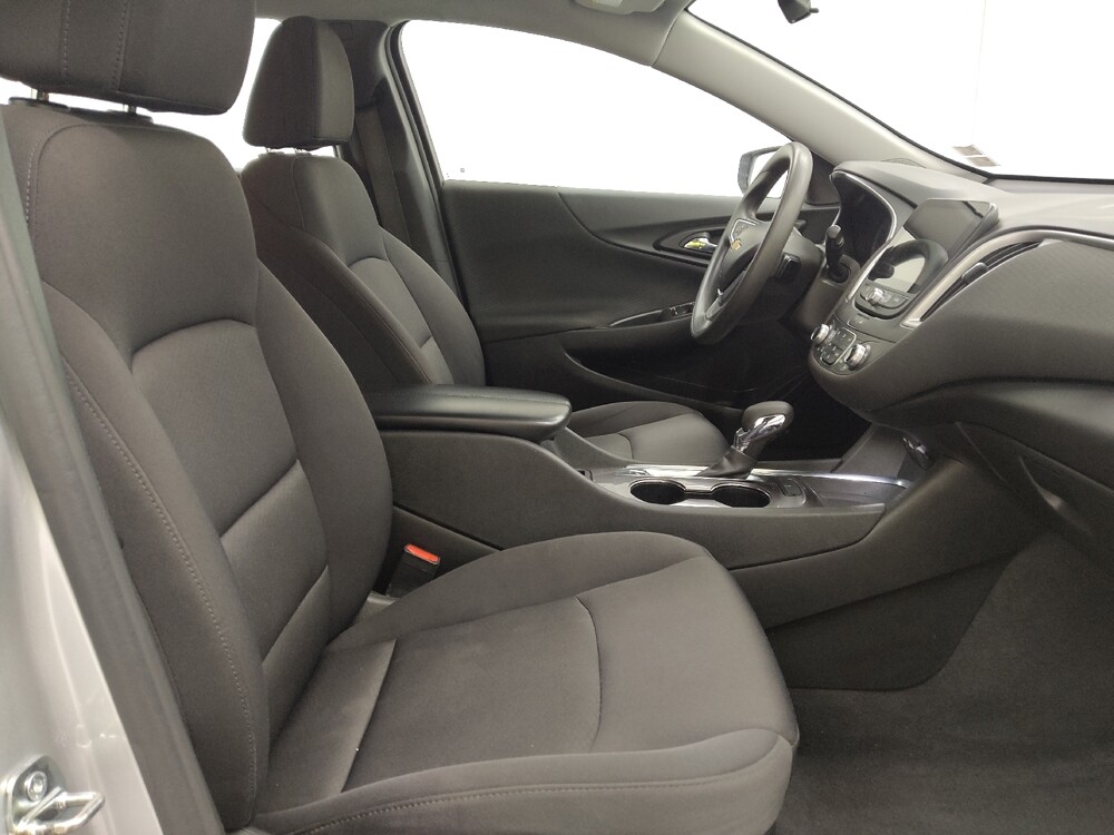 2022 Chevrolet Malibu in St. Louis, MO 63125 - 18123136 21