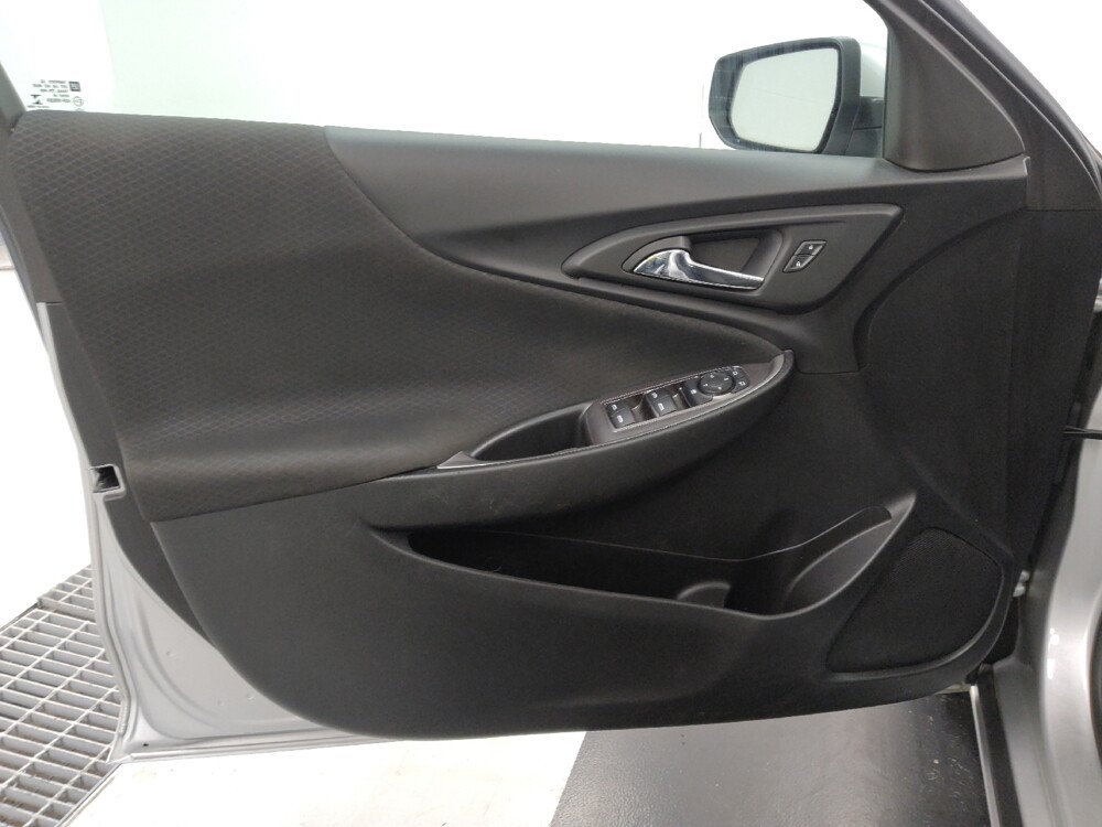 2022 Chevrolet Malibu in St. Louis, MO 63125 - 18123136 27