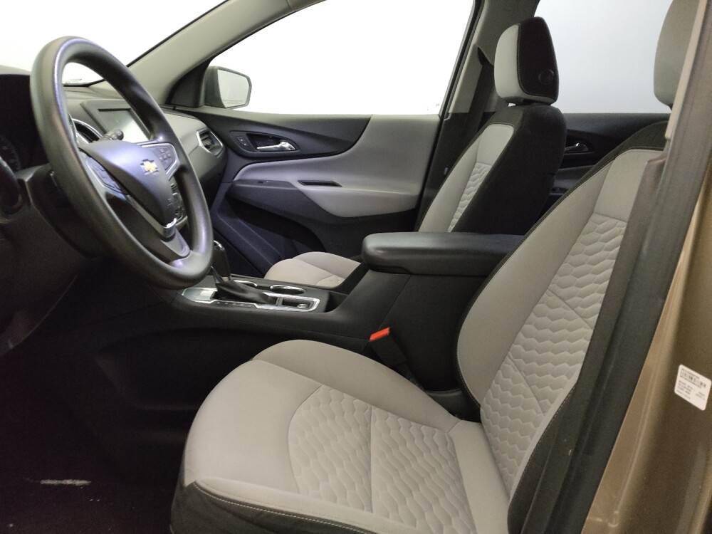 2018 Chevrolet Equinox in Plymouth Meeting, PA 19462 - 18123146 17