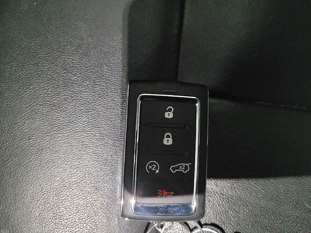 2023 Jeep Grand Cherokee L in Plymouth Meeting, PA 19462 - 18123148 32