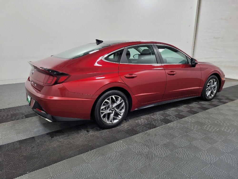 2023 Hyundai Sonata in Allentown, PA 18103 - 18123149 10