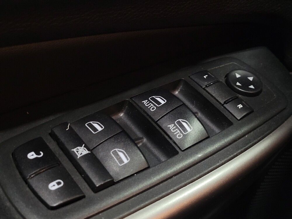 2019 Jeep Cherokee in Richmond, VA 23235 - 18123150 27