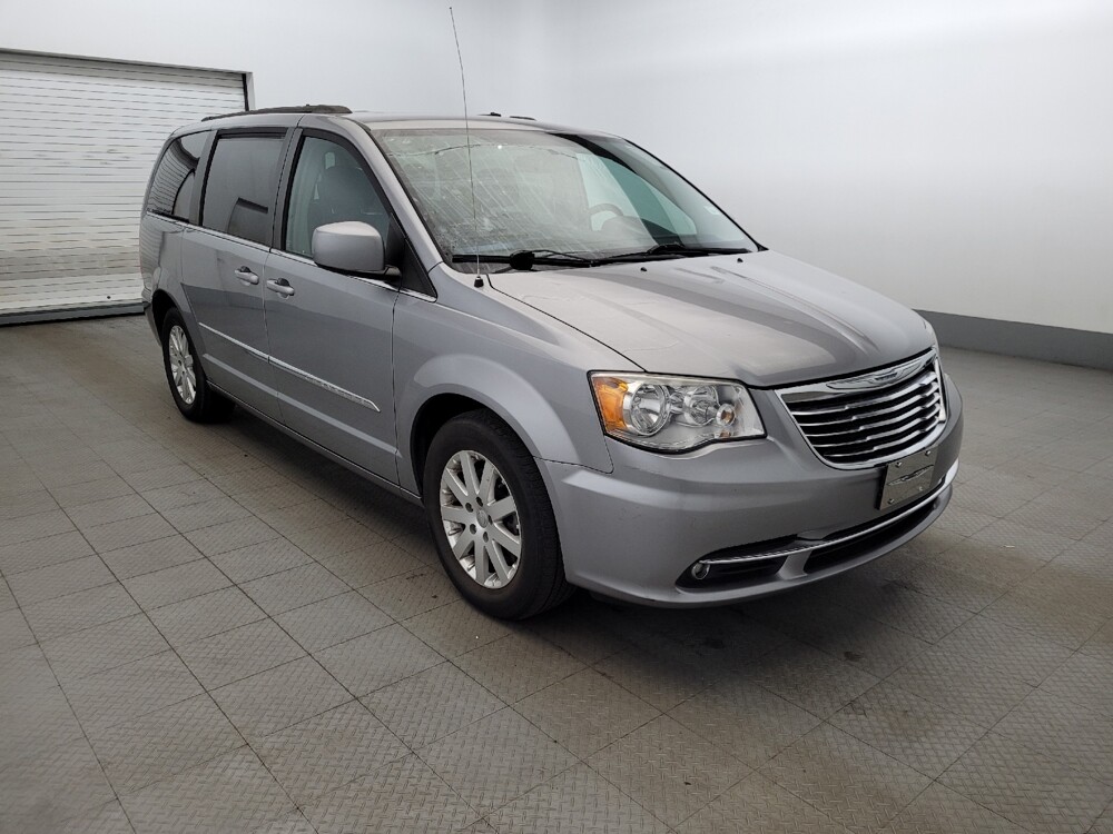 2015 Chrysler Town & Country in Laurel, MD 20724 - 18123154 13