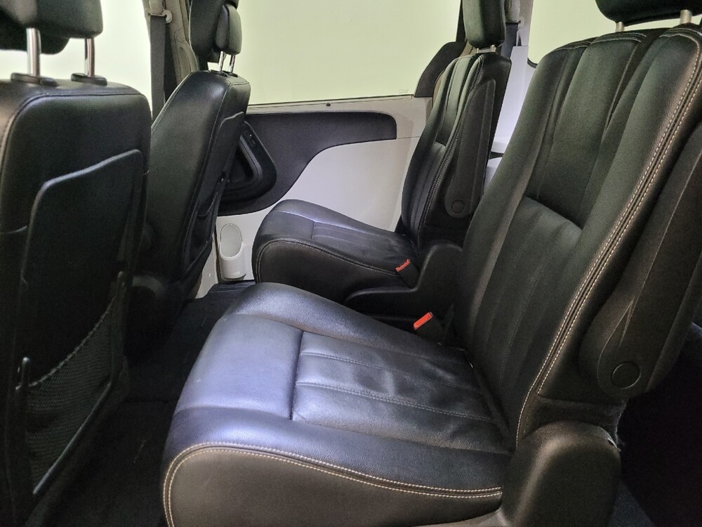 2015 Chrysler Town & Country in Laurel, MD 20724 - 18123154 18