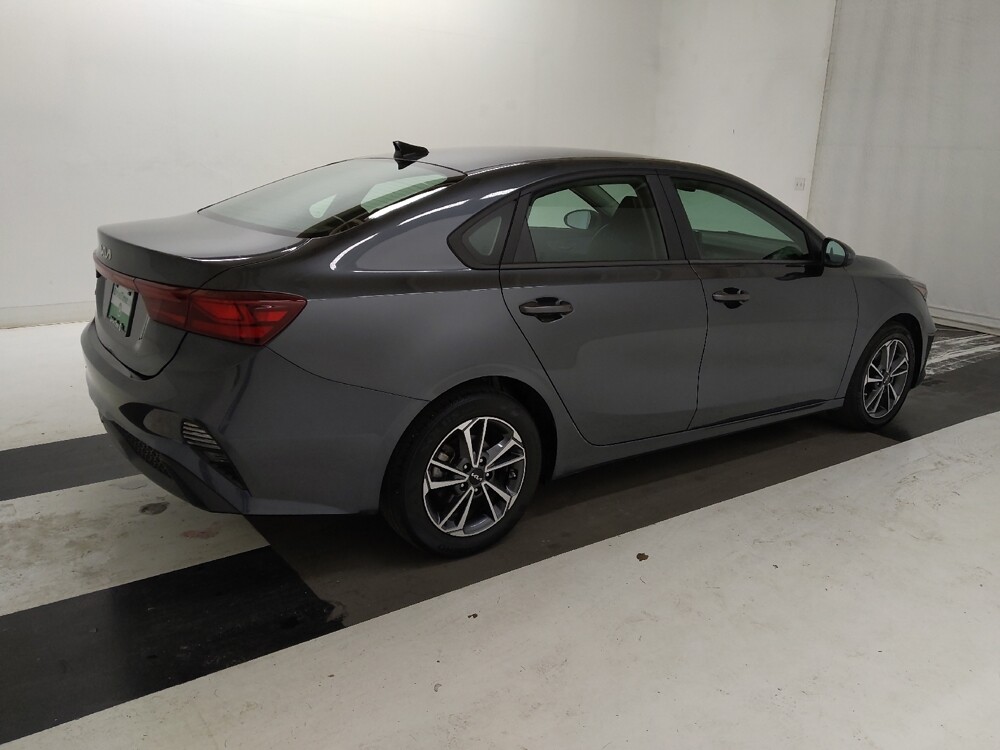 2022 Kia Forte in St. Louis, MO 63125 - 18123177 10