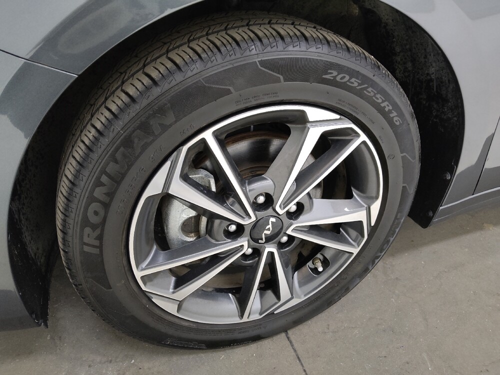 2022 Kia Forte in St. Louis, MO 63125 - 18123177 31