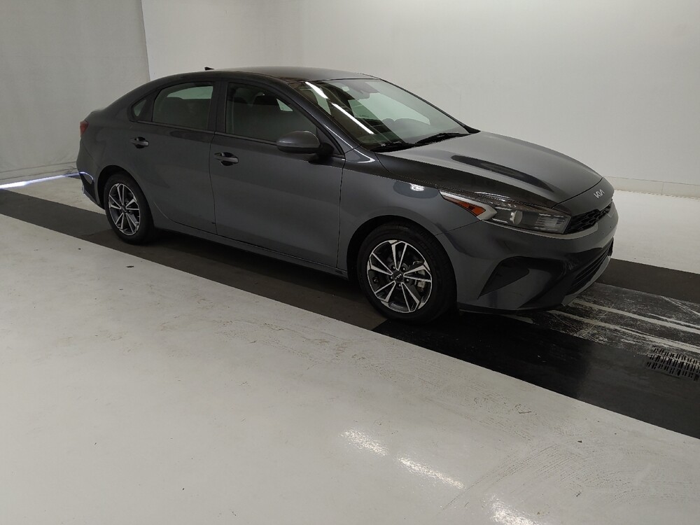 2022 Kia Forte in St. Louis, MO 63125 - 18123177 11