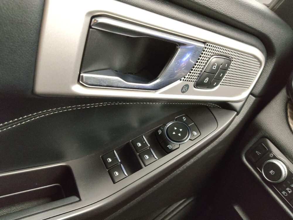 2020 Ford Explorer in Independence, MO 64055 - 18123179 27