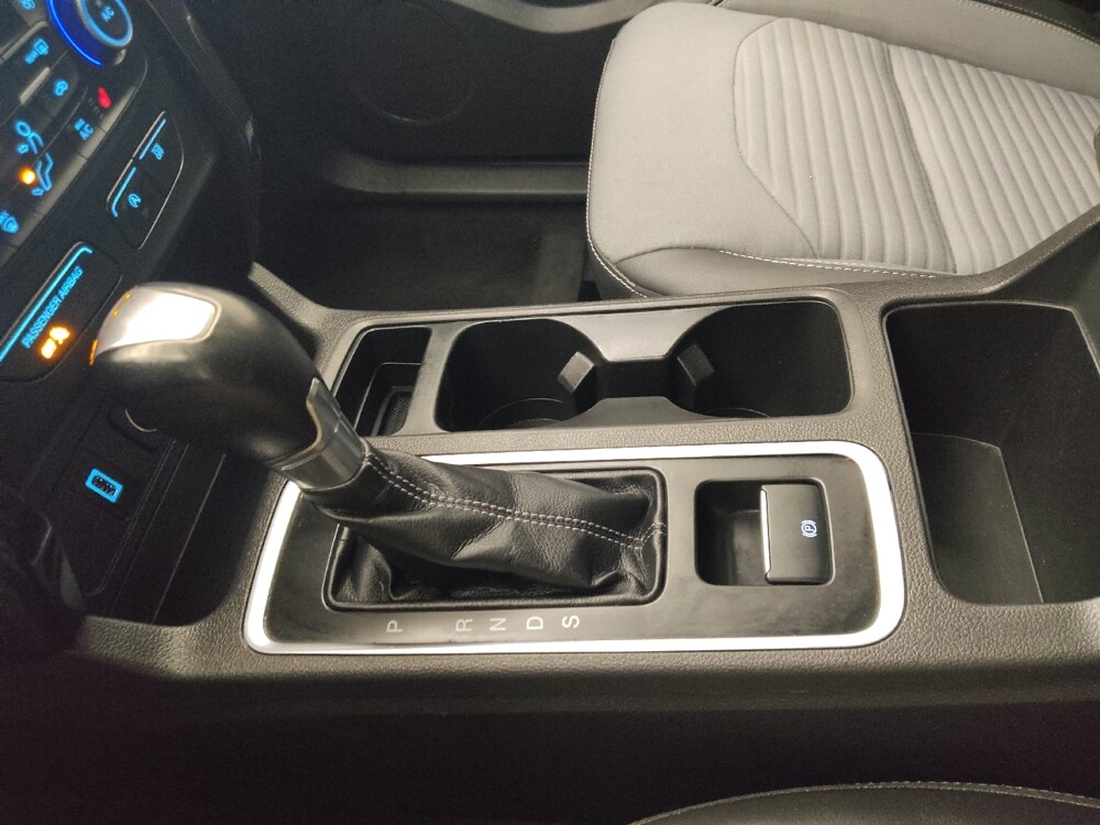 2018 Ford Escape in Peoria, IL 61615 - 18123184 26