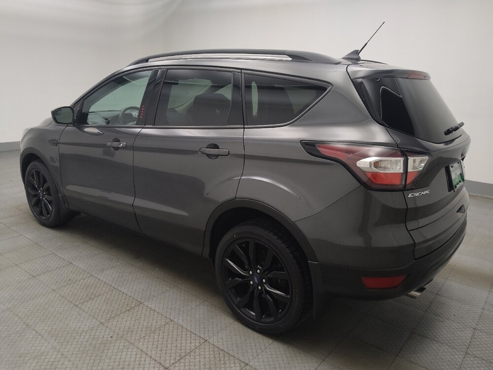 2018 Ford Escape in Peoria, IL 61615 - 18123184 3