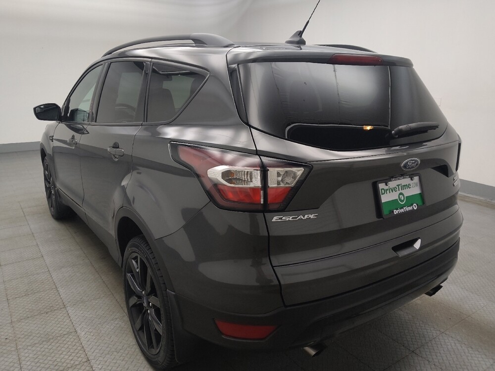 2018 Ford Escape in Peoria, IL 61615 - 18123184 5