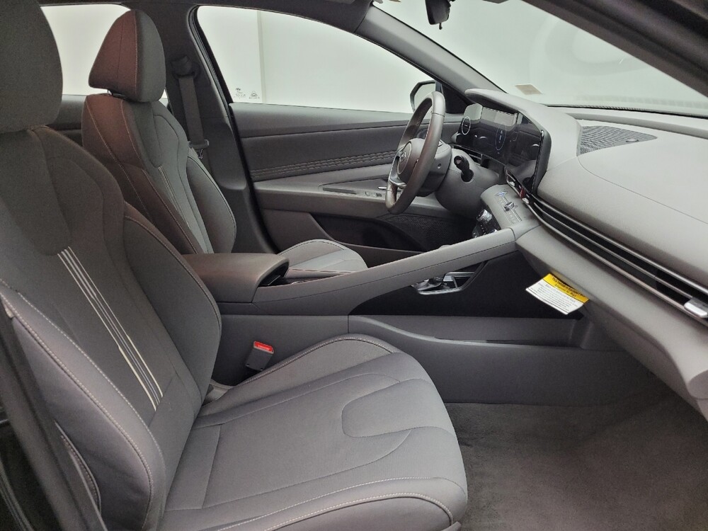 2023 Hyundai Elantra in Taylor, MI 48180 - 18123189 21