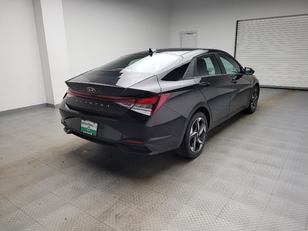 2023 Hyundai Elantra in Taylor, MI 48180 - 18123189 9
