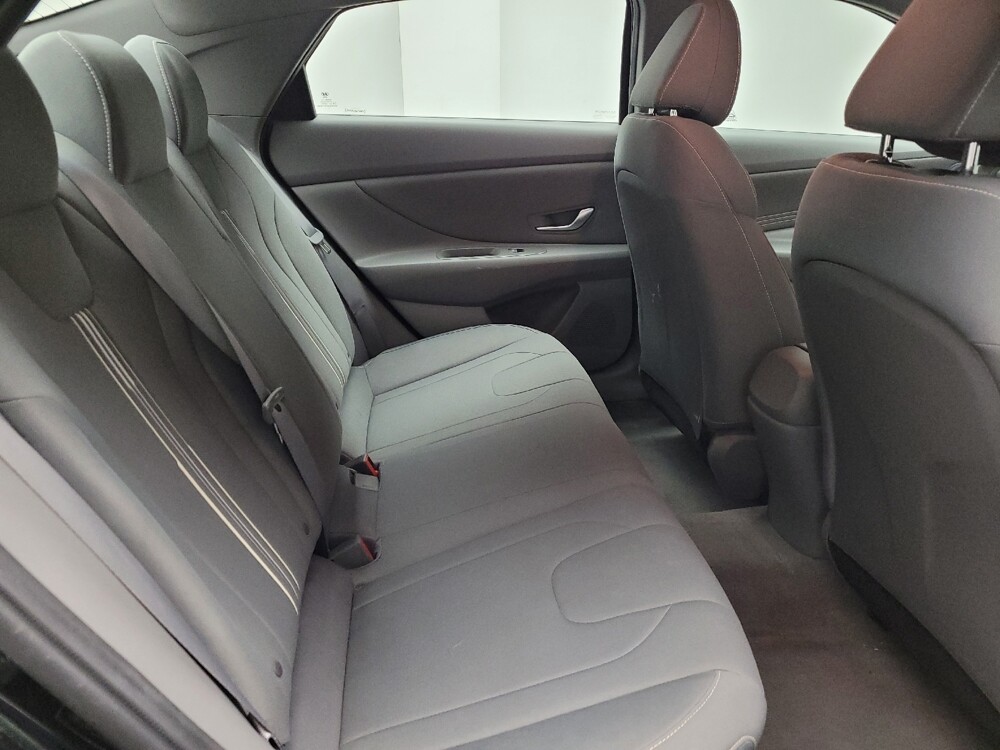 2023 Hyundai Elantra in Taylor, MI 48180 - 18123189 19