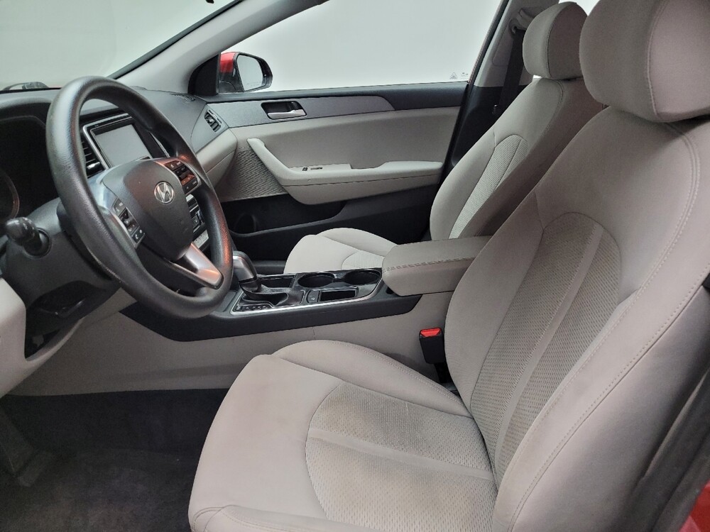 2018 Hyundai Sonata in Taylor, MI 48180 - 18123191 17