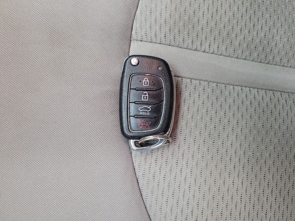 2018 Hyundai Sonata in Taylor, MI 48180 - 18123191 32