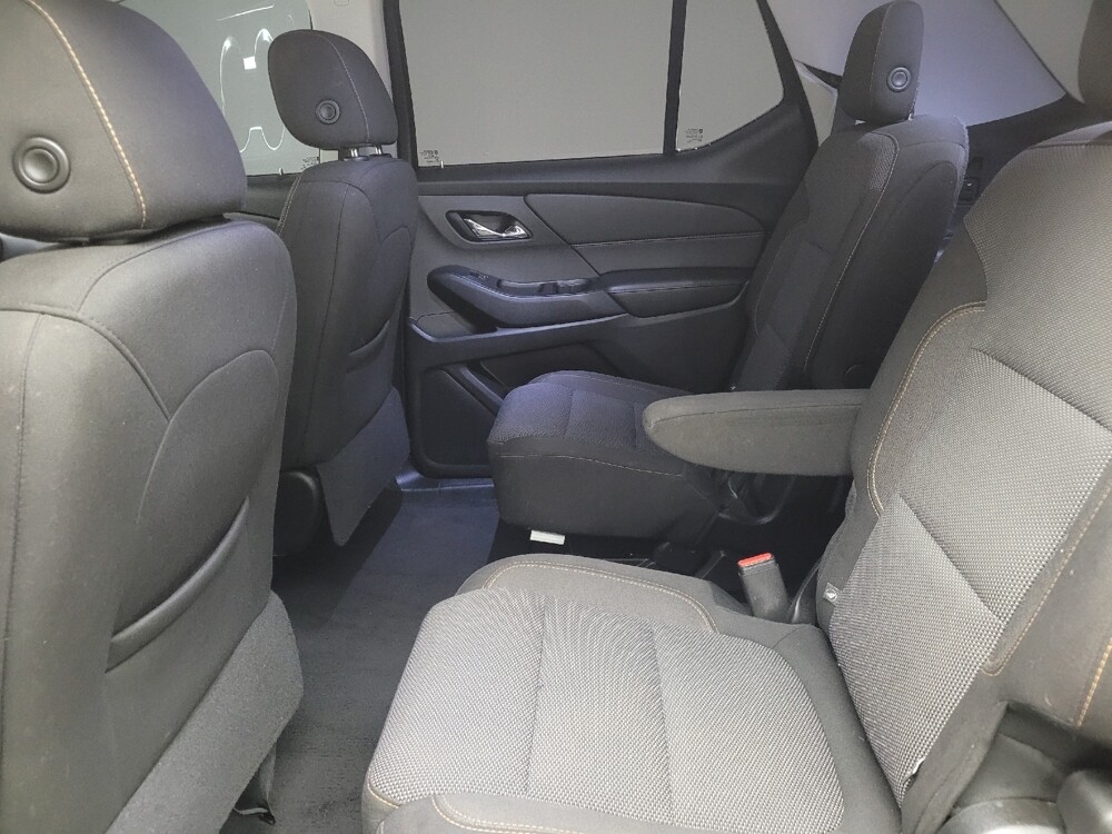 2018 Chevrolet Traverse in Taylor, MI 48180 - 18123192 18
