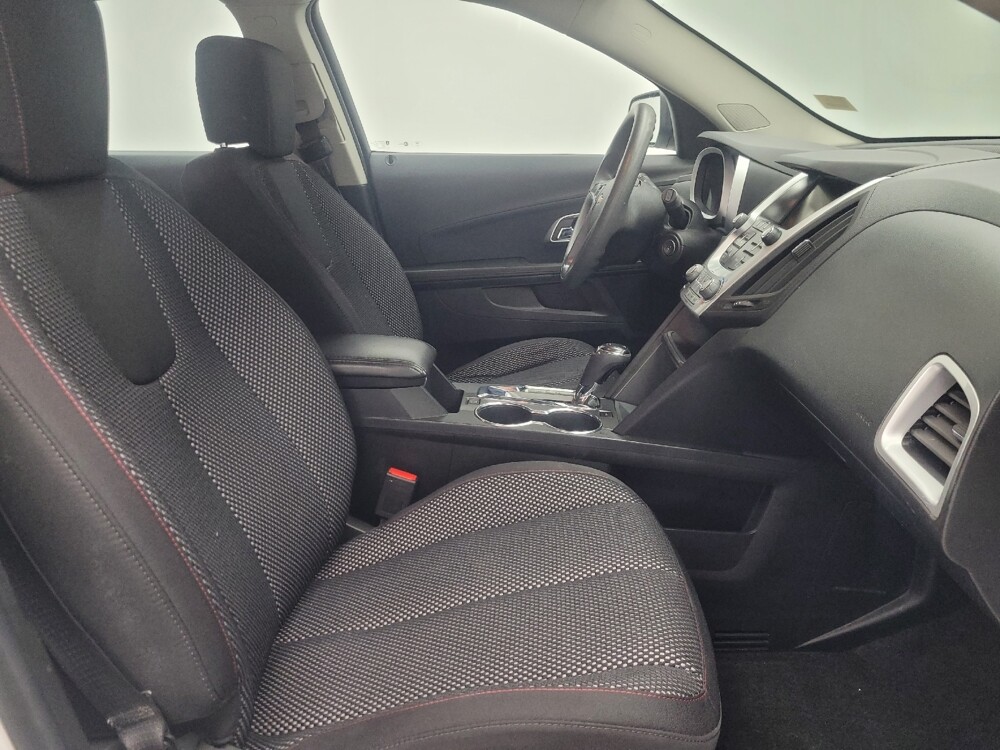 2017 Chevrolet Equinox in Indianapolis, IN 46219 - 18123199 21