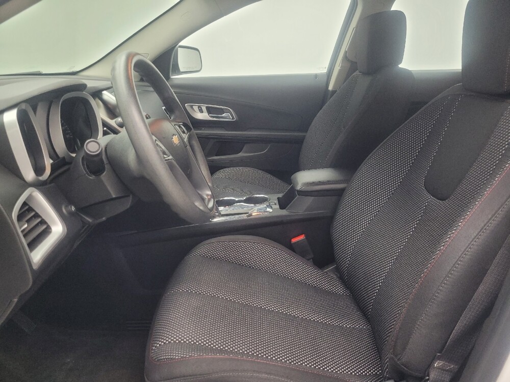 2017 Chevrolet Equinox in Indianapolis, IN 46219 - 18123199 17