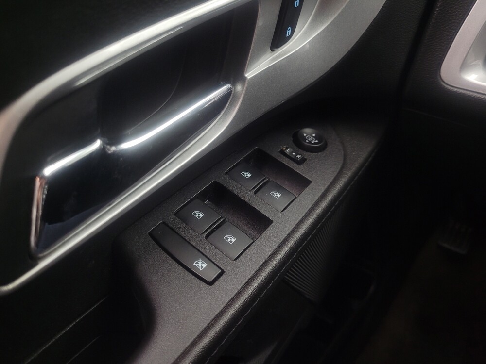 2017 Chevrolet Equinox in Indianapolis, IN 46219 - 18123199 27