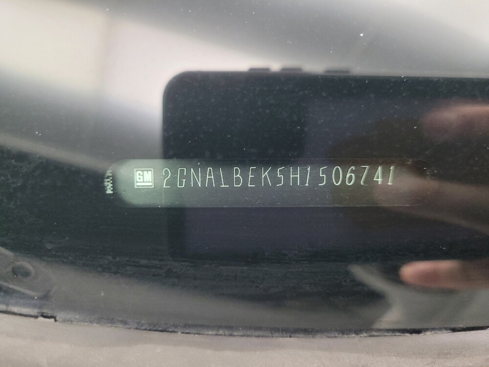 2017 Chevrolet Equinox in Indianapolis, IN 46219 - 18123199 33